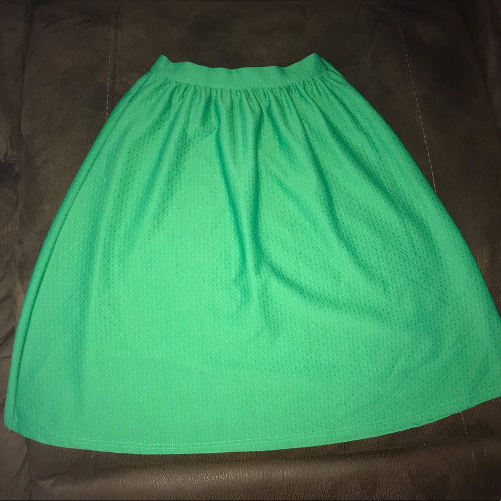 Green high waist textured midi skirt
